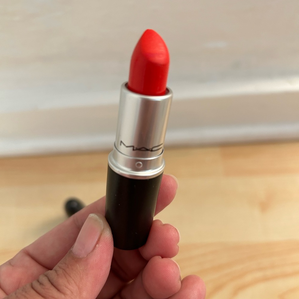 MAC Cosmetics Lipstick- Lady Danger- New